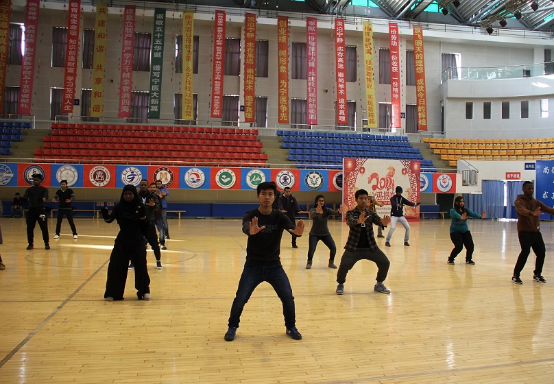 58885baee0441.JPG 太极拳表演.JPG